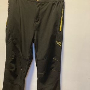 Singbring Women’s size medium outdoor activewear pants hiking snowshoeing